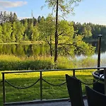 Ympärivuotinen, Loma-asunnot *