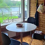 Ympärivuotinen, Loma-asunnot *