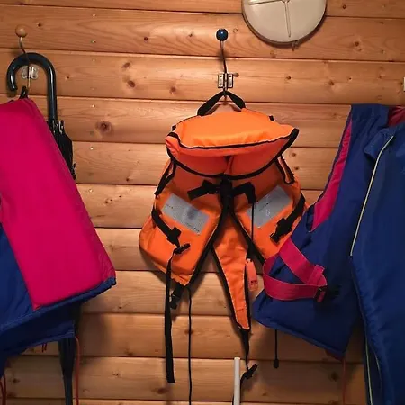 Hébergement de vacances Moekki Ympaerivuotinen, *