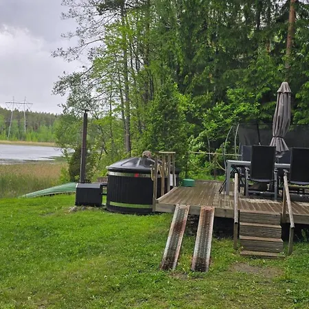 Moekki Ympaerivuotinen, *