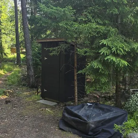 別荘 Moekki Ympaerivuotinen, *