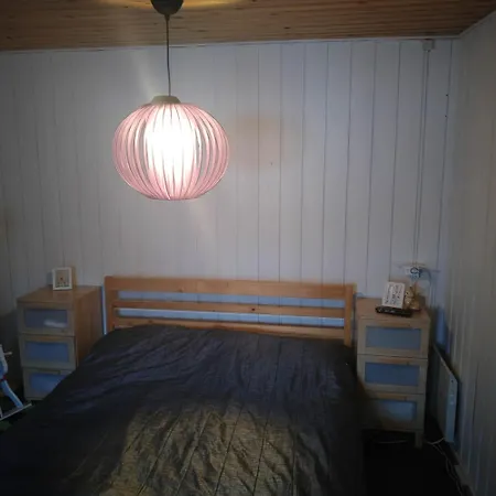 Moekki Ympaerivuotinen, 別荘