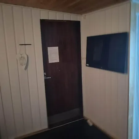 Moekki Ympaerivuotinen, *