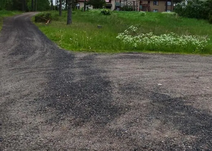 Moekki Ympaerivuotinen, *