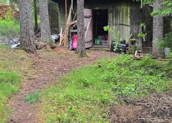 Moekki Ympaerivuotinen, 度假居