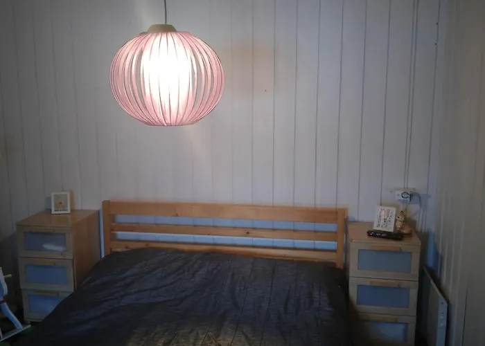 Moekki Ympaerivuotinen, 度假居